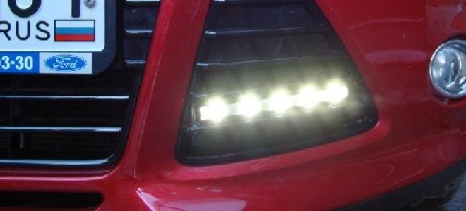 DRL pour Ford Focus 3 : installé et connecté