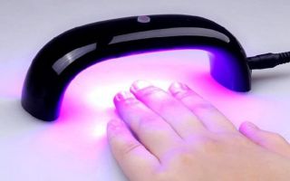 Lampe pour manucure : pour éclairer et sécher sur vernis