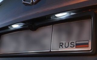 Écrasé pour un tas d'éclairs sur Lada Priore