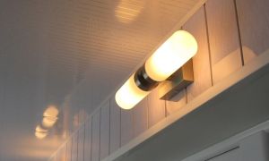 Installation électrique "dirigez-la vous-même" vers les balcons: comment informez-vous la svetlina, la cabale, la recherche de PUE