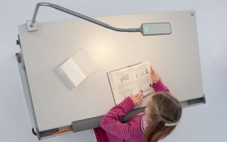 Lampe de table pour un étudiant