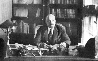 Lampe de table verte de l'URSS pour le travail du radeau : histoire