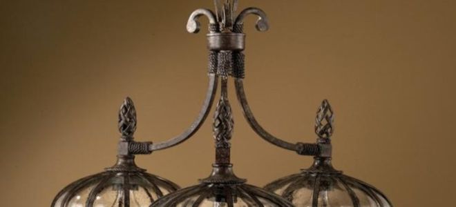 Anciens polylei forgés: tavan et visulka, golems pour la deuxième svetlina, abattus à l'intérieur