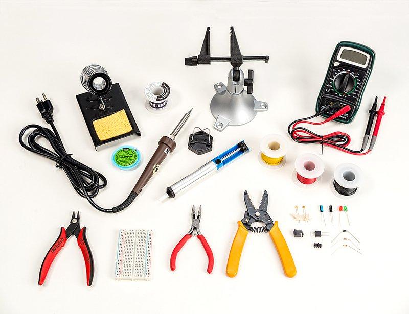 Comment la bande LED est connectée à l'ordinateur