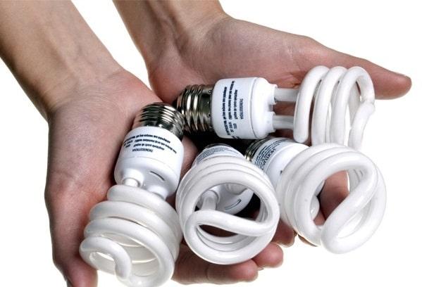 Comment le dirigez-vous, comment est la lampe fluorescente se chupi