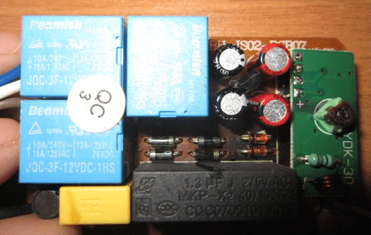 Comment câbler polyley avec télécommande