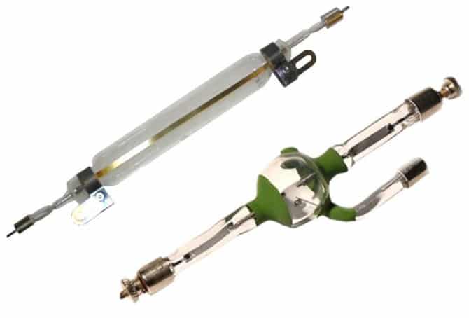 tasse pour une lampe pour un grand pichet