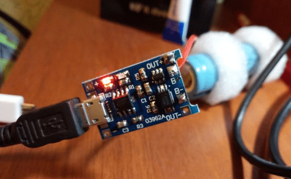 Tableau de bord pour zarezhdane sur batterie