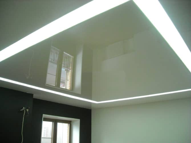 Tige d'éclairage à gradient linéaire pour opnati tavani