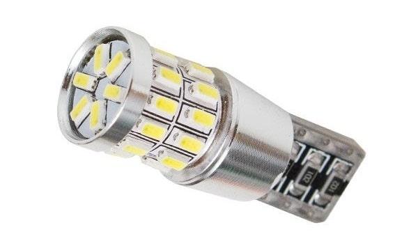 Paramètres et spécifications techniques pour les LED et ss taille standard SMD 3014