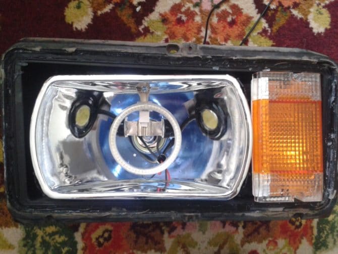 yeux angéliques roulés