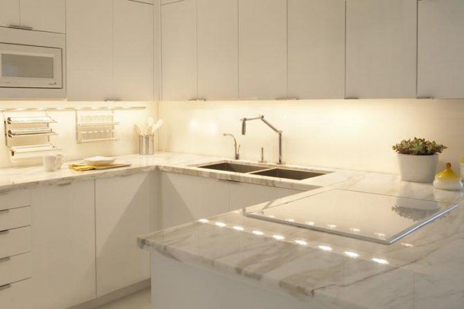 Espace de travail dans la cuisine