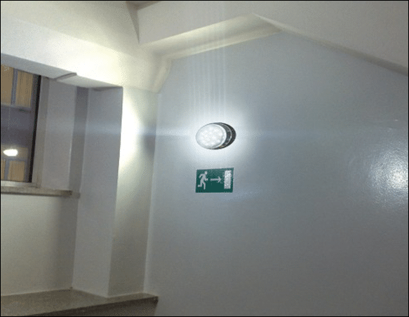 Détecteur de mouvement à DEL