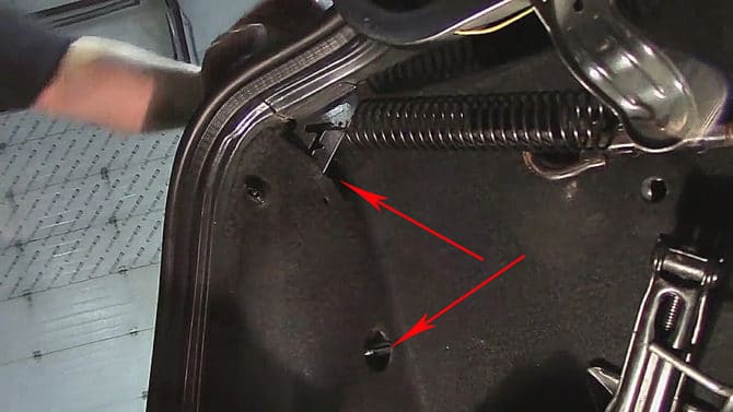 Myasto sur le clip du rétro-éclairage de Logan II