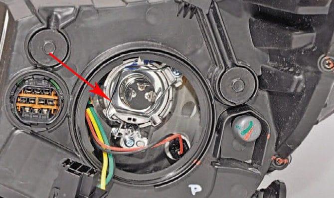 Montage phare Kia Rio