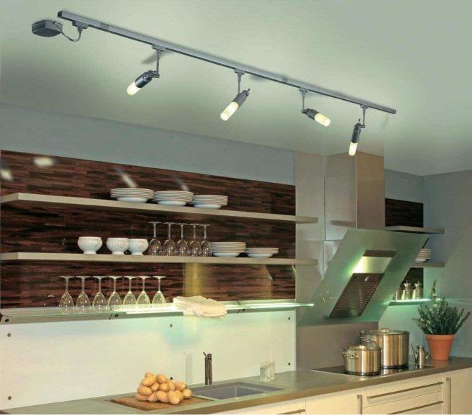 Petna dans la cuisine