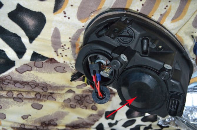 toit ouvrant sur phares Desnia Priora