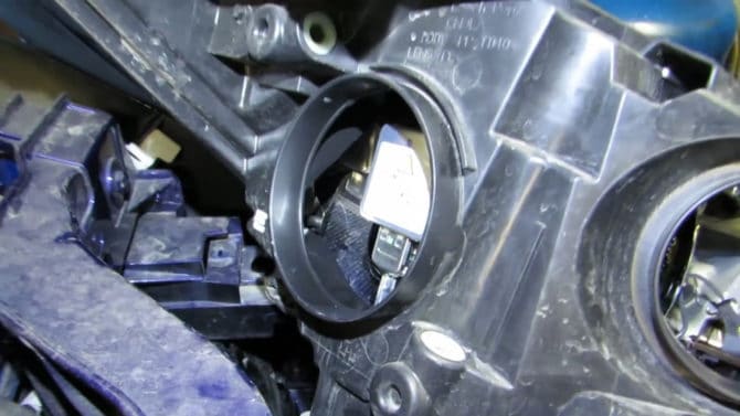 bloquer derrière le fusible