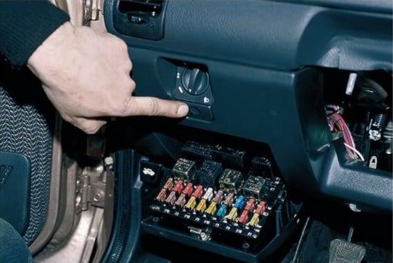 capot sur bloc de montage