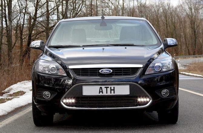 DRL en kutiyata sur radiateur Ford Focus 2
