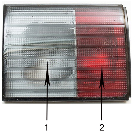 arrière lyava svetlina VAZ 2112