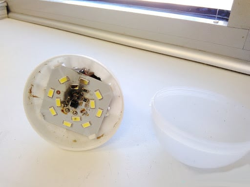 Problèmes avec les plantages en polyleite - ne brûlez pas, izbuhva, izgarya