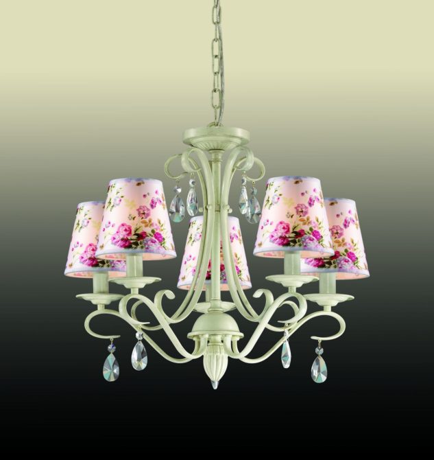 Polilei et lampes pour la cuisine vv fresque style Provence