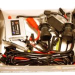 Instructions d'installation et de connexion au bi-xénon dans une voiture