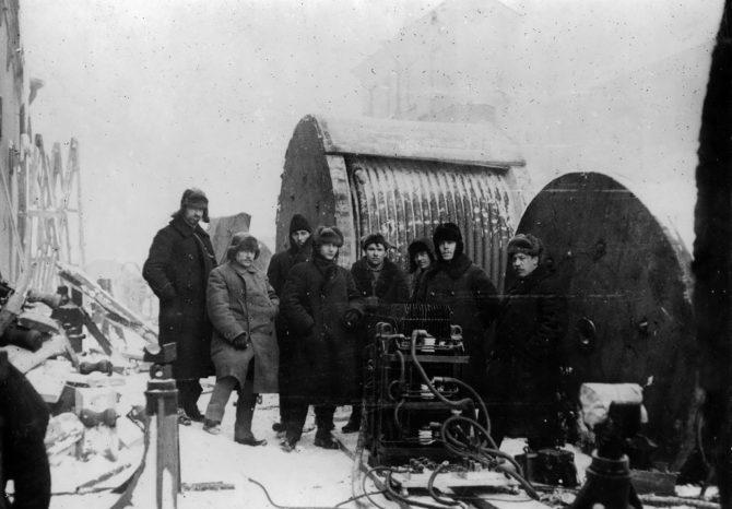 À quelle heure l'électricité est-elle apparue en Russie dans le ménage?