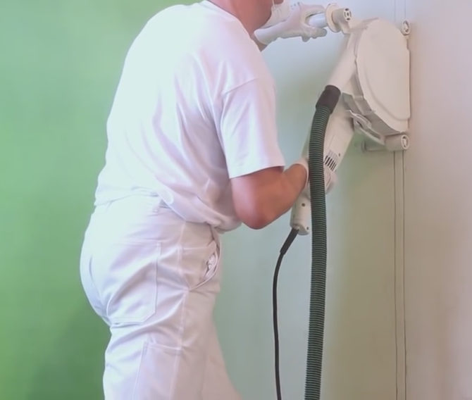 harceleur sur le mur