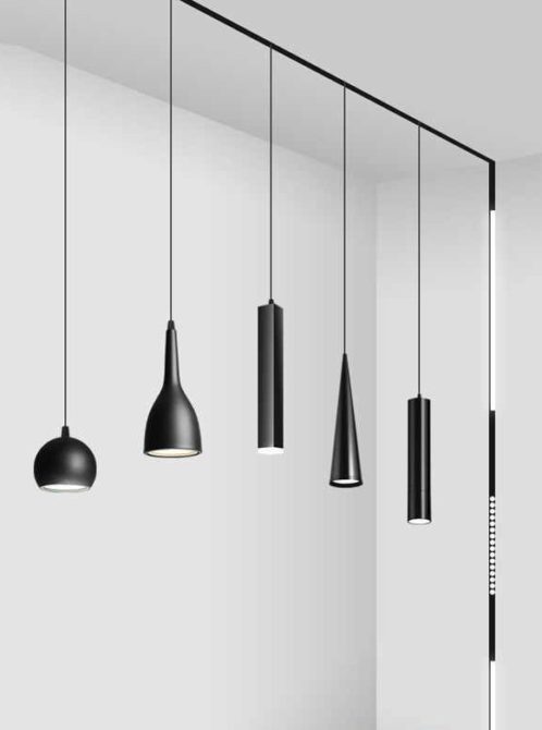 Décollage et installation sur un système magnétique pour l'éclairage sur un kolovoz