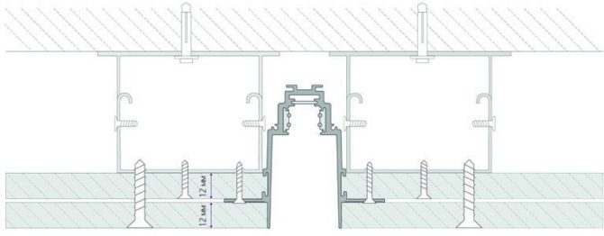 Décollage et installation sur un système magnétique pour l'éclairage sur un kolovoz